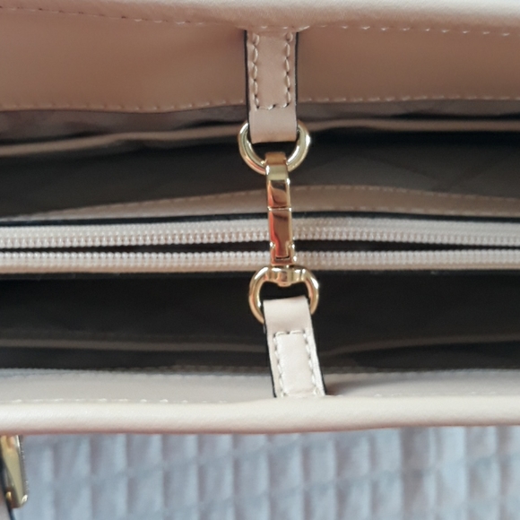 Michael Kors tote - Picture 3 of 7